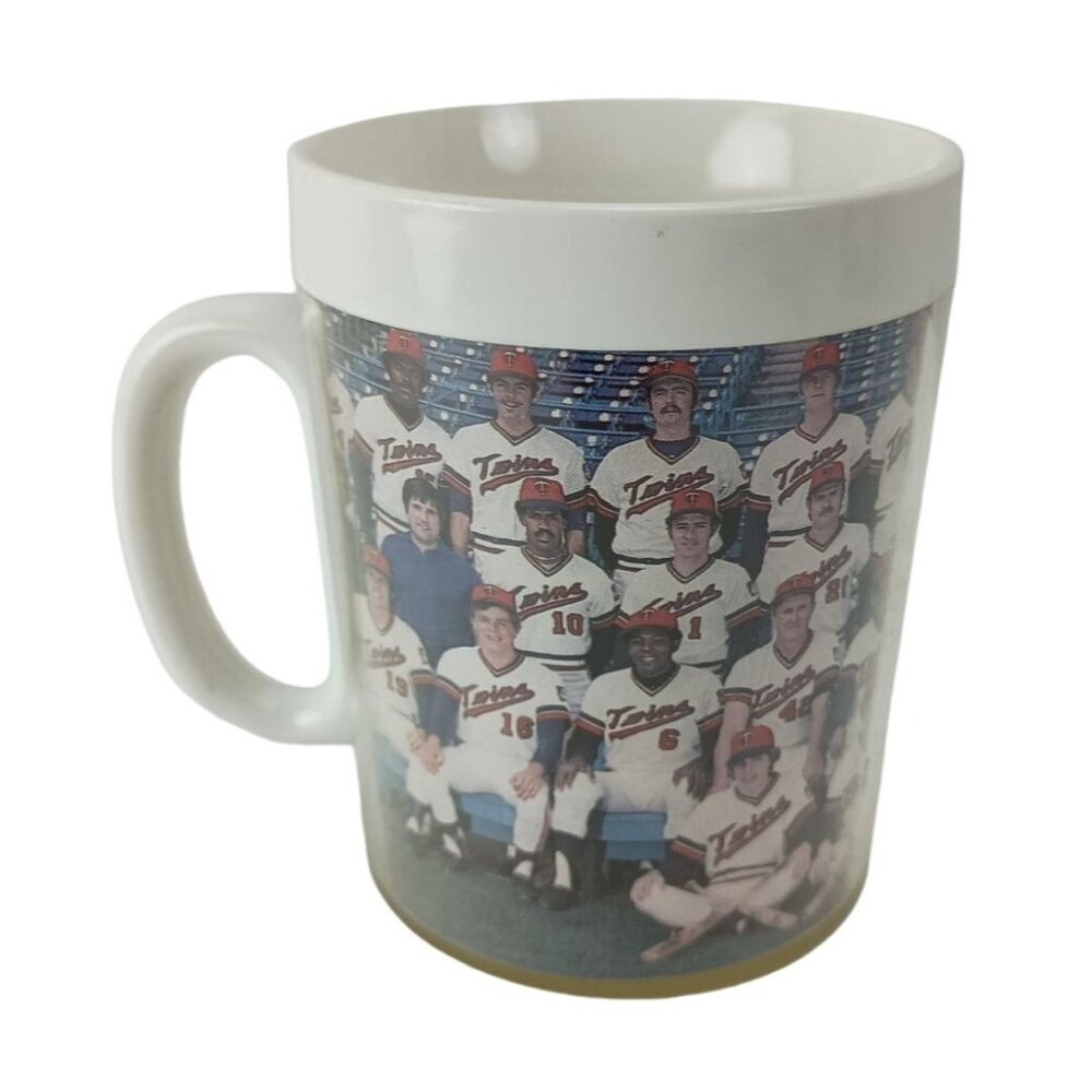 1976 Minnesota Twins Thermo Serv mug Plastic Team Picture Vintage